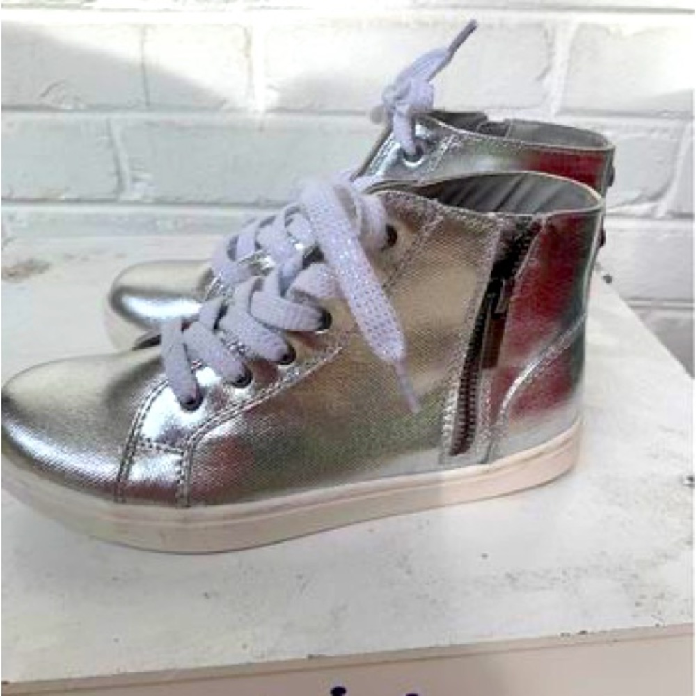 Girls High top Silver Sneakers